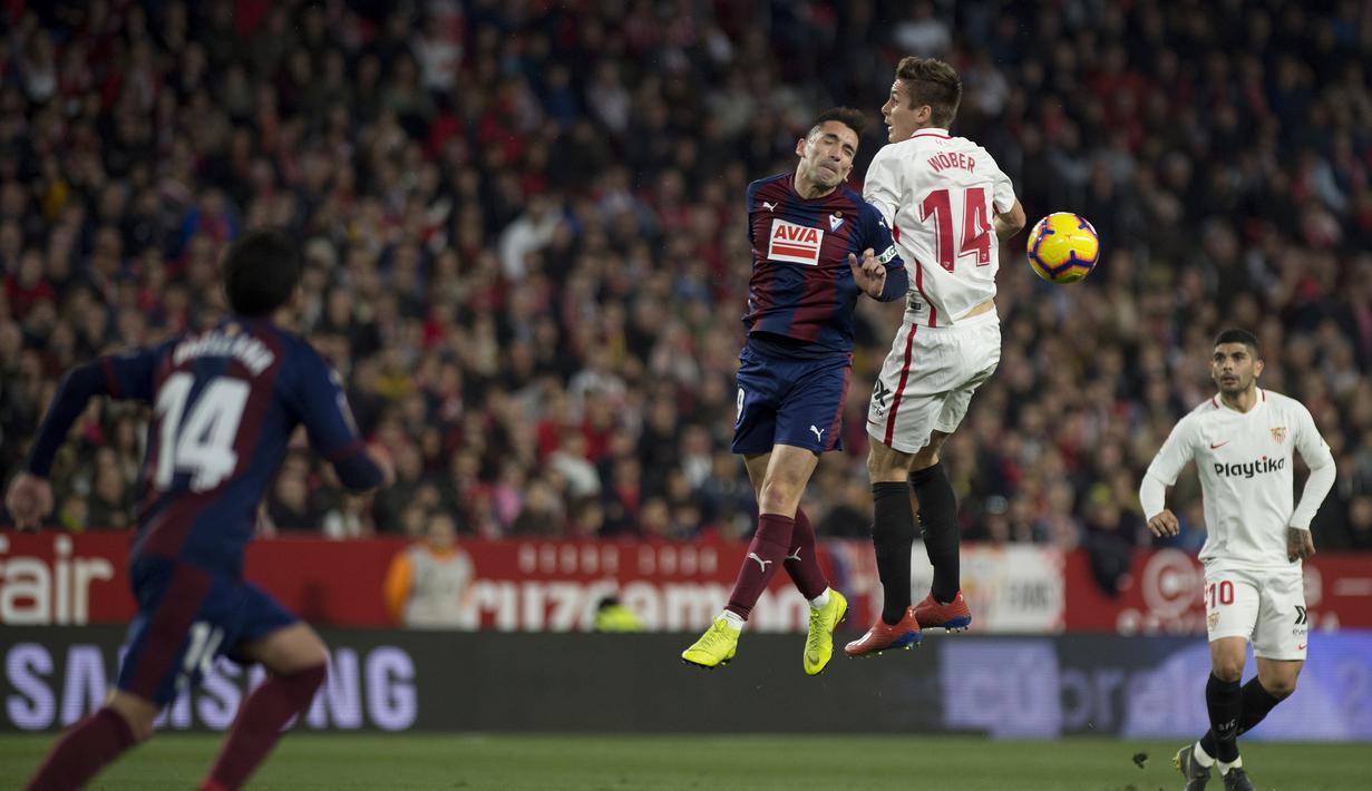 5. Charles Dias de Oliveira (Eibar) - 12 gol dan 1 assist (AFP/Jorge Guerrero)