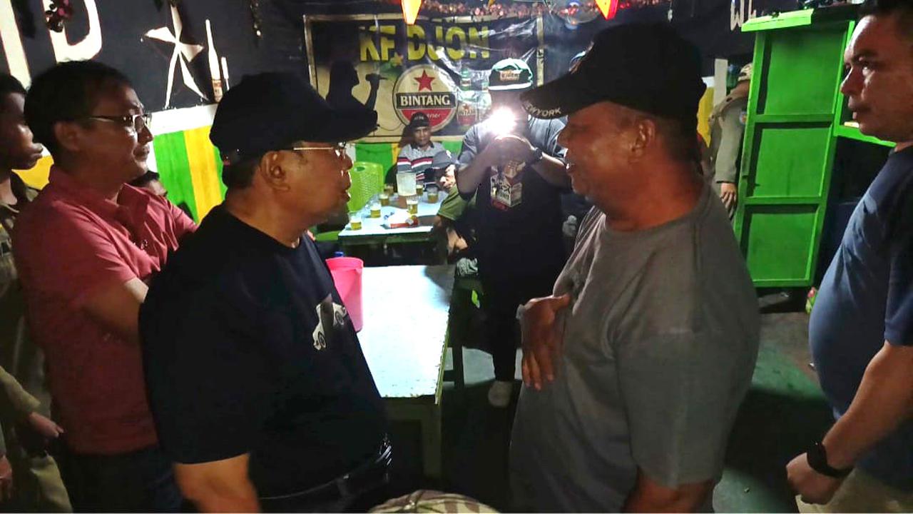 Wali Kota Gorontalo, Adhan Dambea