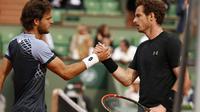 Andy Murray melangkah ke babak ketiga Prancis Terbuka. (Reuters/Jason Cairndurf)