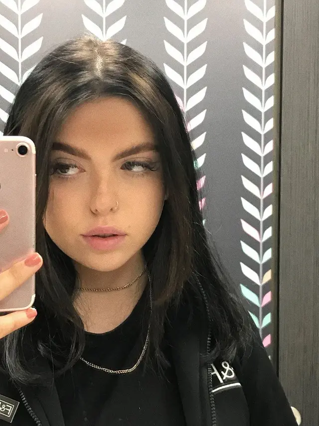 5 Potret Lorun Elisabeth, Wanita yang Viral Mirip Michael Jackson