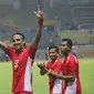 Pemain Timnas Nepal, Rohit Chand, memberikan salam kepada The Jakmania yang memberinya dukungan usai menghadapi Jepang di Laga Grup D sepak bola Asian Games 2018, Selasa (14/8/2018). (Dok. Inasgoc)