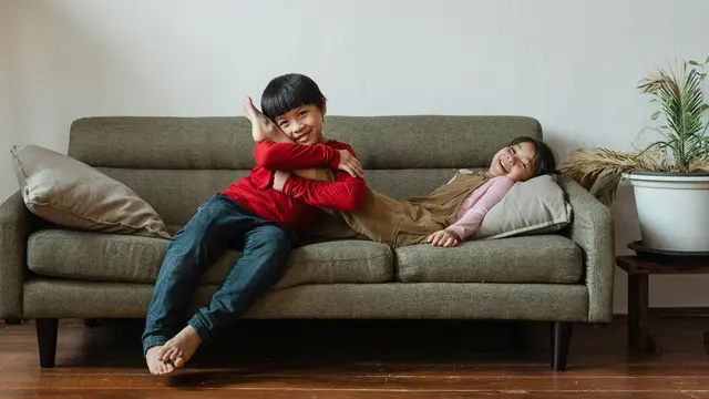 Tips Membangun Kedekatan dengan Anak Lewat Metode Parenting Pause Button