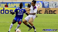 Gol Penalti Konate Menangkan Persib Atas Persita