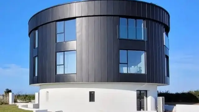 Rumah dari Tandon Air