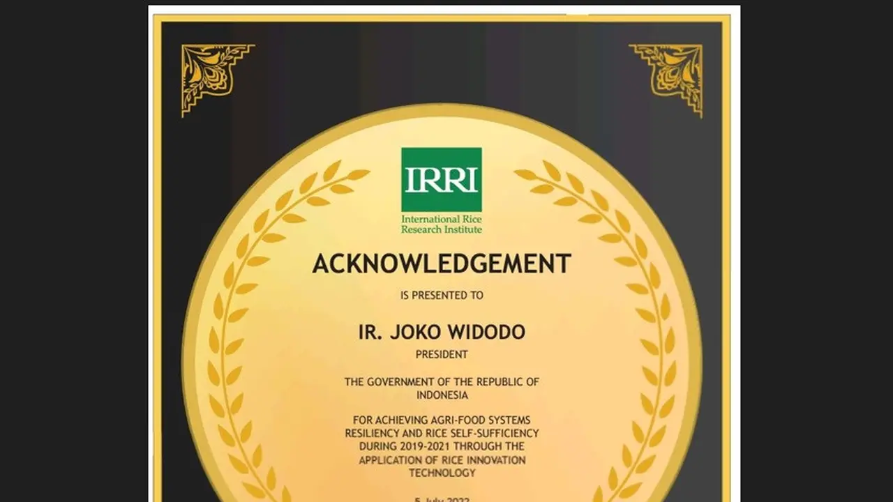 Lembaga Internasional IRRI (International Rice Research Institute), menganugerahkan penghargaan kepada Presiden Jokowi