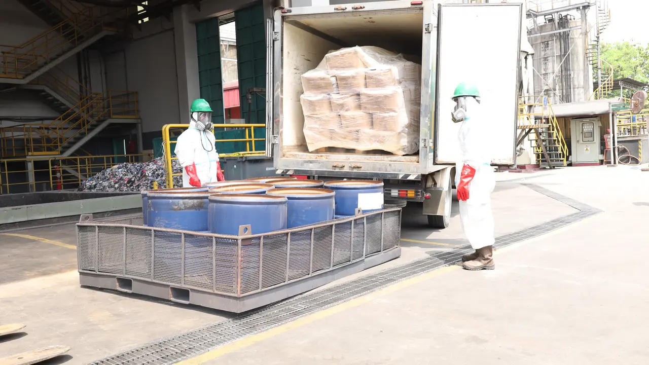Indonesia Musnahkan 494 Kotak Karton Udang Tercemar Cs-137, Beratnya Capai 5,7 Ton