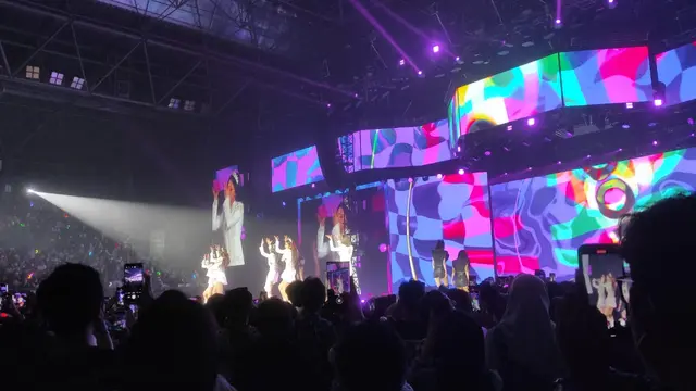 Konser ITZY di Tennis Indoor Senayan, Jakarta, Sabtu(4/2/2023).