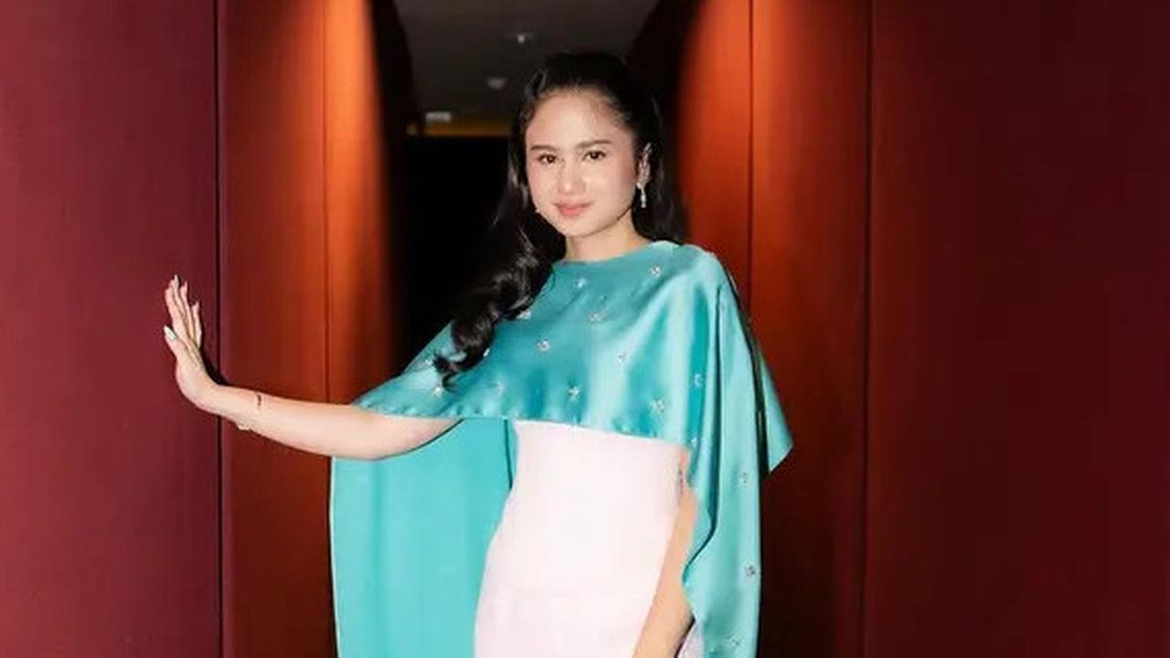 7 Potret Cantik Menawan Tissa Biani di Gala Premiere Film 'Norma: Antara Mertua dan Menantu', Tampil Kompak dengan Wulan Guritno