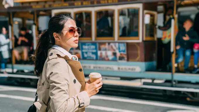 perempuan dan hidup apa adanya