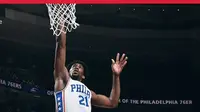 Joel Embiid jadi motor serangan Philadelphia 76ers saat mengalahkan Phoenix Suns, Minggu (18/12/2016) waktu setempat. (Bola.com/Twitter/76ers)