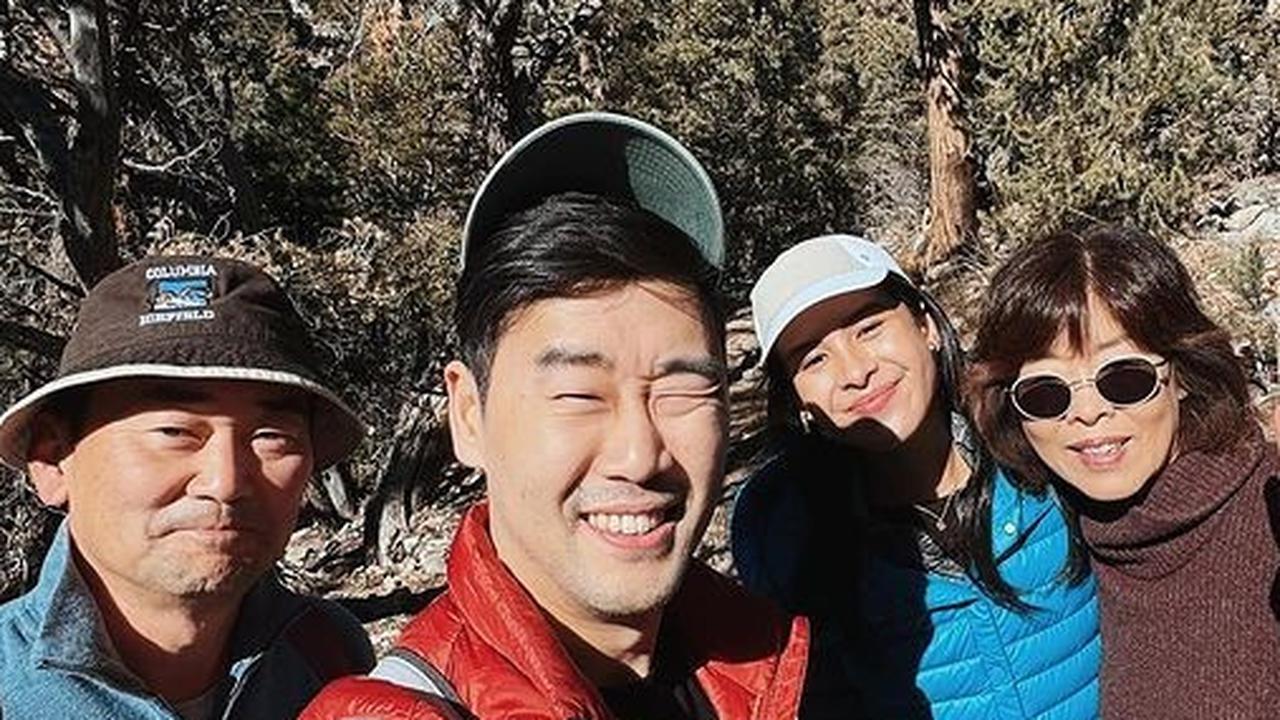 10 Foto Keseruan Maudy Ayunda Hiking Bareng dengan Keluarga Jesse Choi di Amerika Serikat, Potret Cantiknya Curi Perhatian