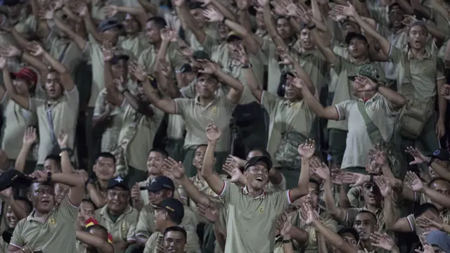 Suporter PS TNI