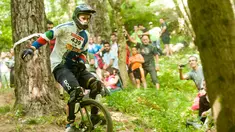 Kejuaraan Unicycle atau sepeda roda satu bertajuk 'The Muni-Elite Downhill Finals Event of The 18th Unicon' yang digelar di Desa Basque, Spanyol pada 1 Agustus 2016. (AFP PHOTO / Gari Garaialde)
