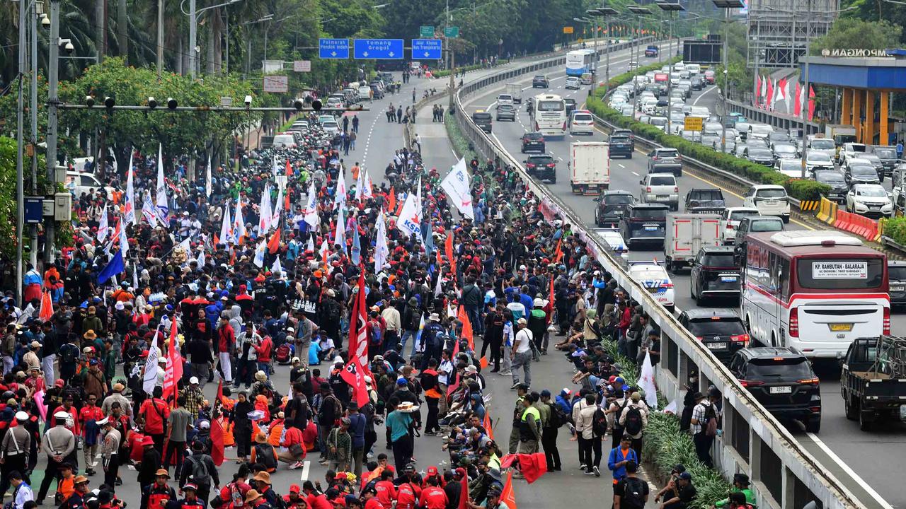 Polisi Tangkap 54 Pelajar di Dua Stasiun karena Diduga akan Ikut Demo, Ada Temuan Panah dan Petasan