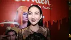 Walau sering bermain di berbagai film bergenre horor, Alessia Cestaro gelagapan ketika ditanya tentang hantu-hantu yang berada di Indonesia. 
