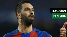 Berita video Arda Turan terancam hukuman kurangan penjara setelah berkelahi dengan Berkay Sahin, penyanyi pop Turki di klub malam, Kamis (11/10/2018).