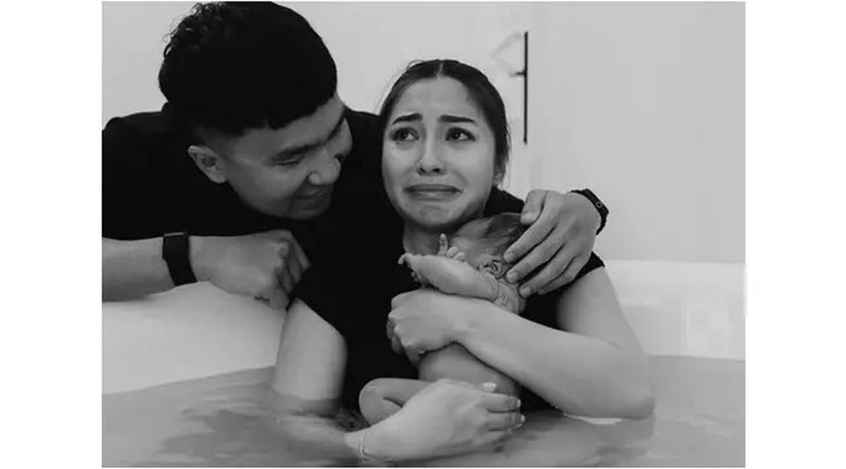 6 Potret Haru Nikita Willy Melahirkan Anak Kedua, Pakai Metode Water Birth