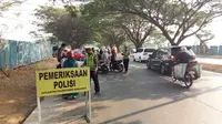 Selama pelaksanaan Operasi Zebra pada 22 Oktober-2 November 2015, Polrestabes Makassar telah mengeluarkan surat tilang sebanyak 1.521 buah. (Liputan6.com/Eka Hakim)