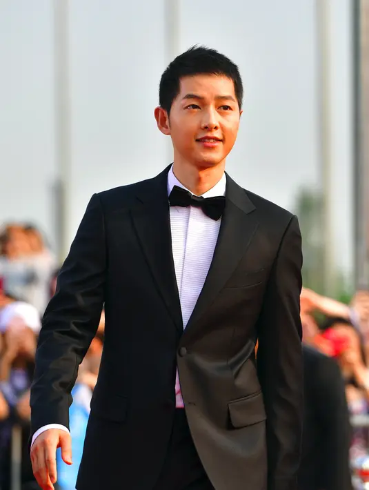 Park Bo Gum merasa sangat di hargai oleh kedua senior yang sekaligus menjadi sahabat karibnya. Sebagai seorang junior, ia sempat tak menduga hal itu bisa terjadi. (AFP/Bintang.com)