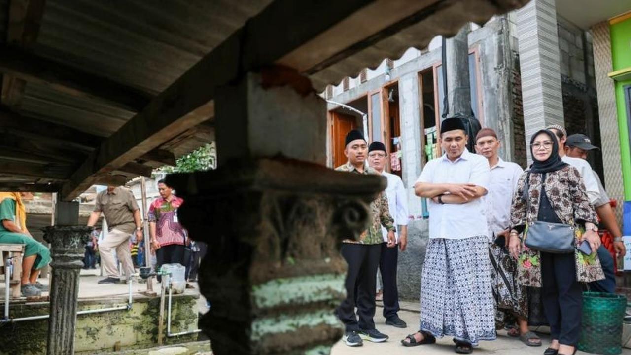 Wagub Jateng Serahkan Bantuan RTLH Demak Rob, Upaya Atasi Banjir Pesisir