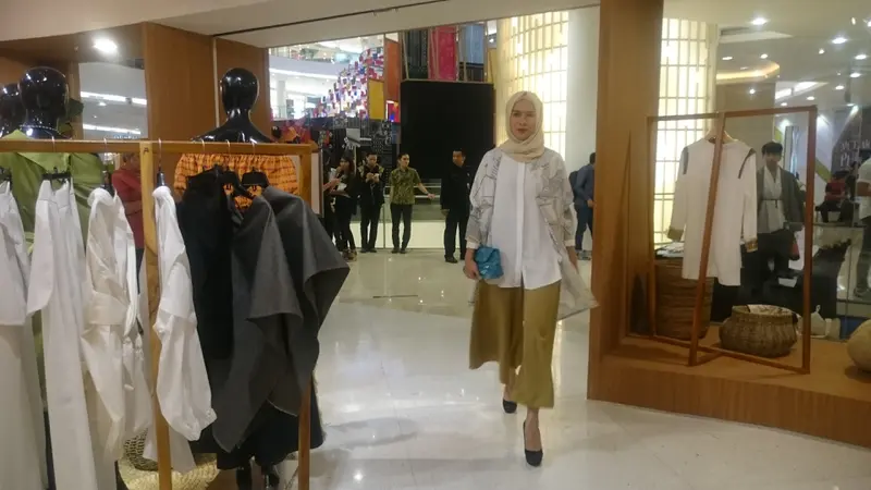 Store dengan koleksi Desainer Lokal