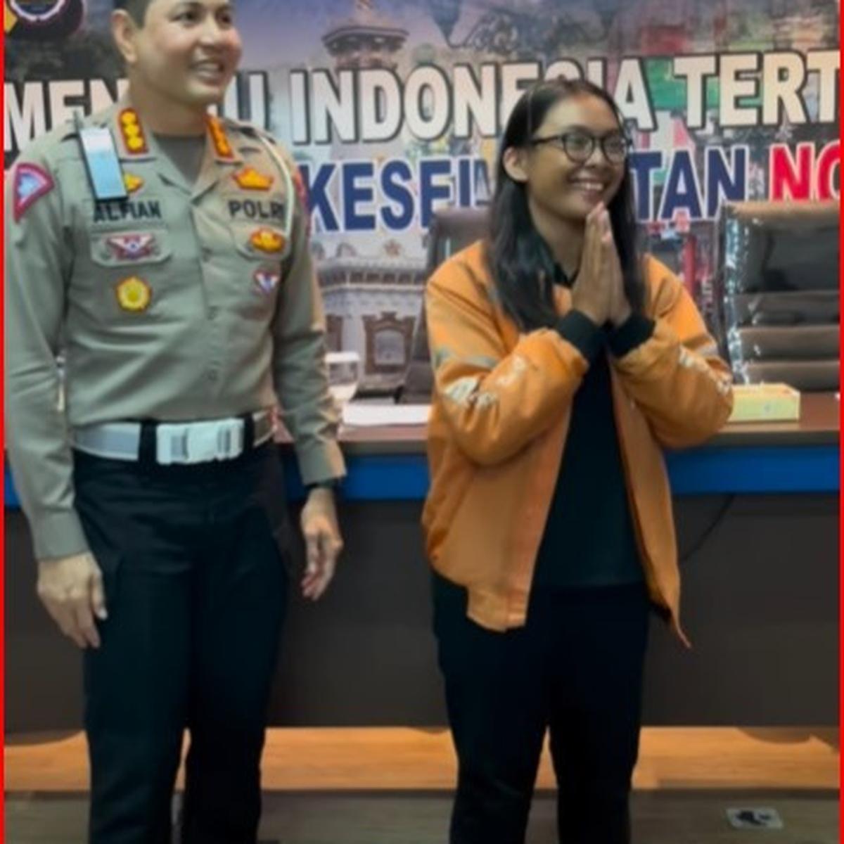 Kisah Mbak Enjelina