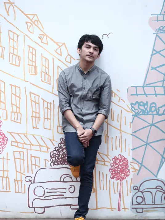 Kini, ia bukan anak-anak lagi seperti puluhan tahun silam. Saat ini, ia terlibat dalam film 'Marlina The Murderer In Four Acts' atau 'Marlina si Pembunuh dalam Empat Babak'. Ia berperan sebagai Frans, perampok junior. (Galih W. Satria/Bintang.com)