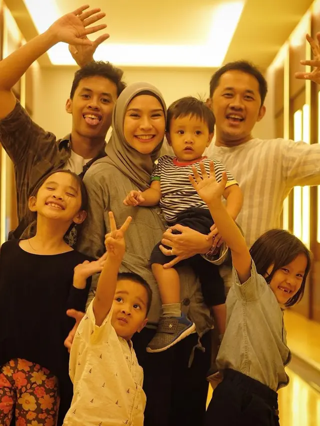 [Fimela] Zaskia Adya Mecca