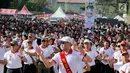 Peserta mengikuti kegiatan Millenial Road Safety Festival Gorontalo, Minggu (10/2). Kegiatan dilaksanakan sebagai upaya memberikan pengetahuan kalangan millenial di Gorontalo untuk tertib berlalulintas. (Liputan6.com/Rahmad Arfandi Ibrahim)