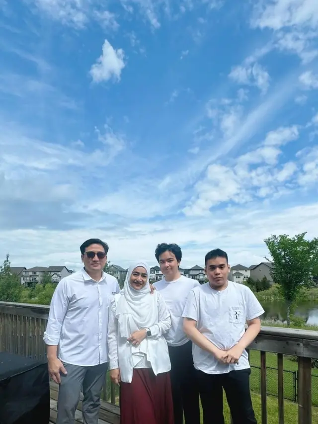 Cindy Fatikasari Rayakan Hari Kanada