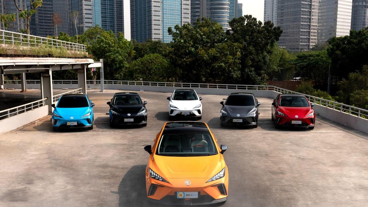 MG Luncurkan Warna Volcano Orange pada MG 4 EV