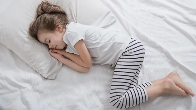 Moms, Penting! Ini Dampak Tidur Teratur pada Pertumbuhan Anak [Dok/freepik.com]