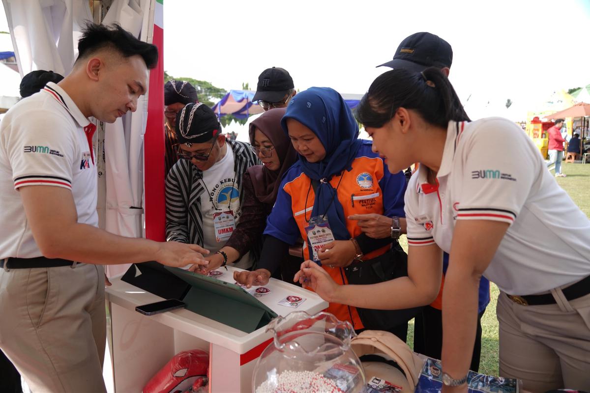 FOTO: LRT Jabodebek Dukung Transportasi Publik di Festival IWE 2026