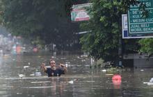 FOTO: Penampakan Banjir Parah di Perbatasan Bekasi-Bogor Akibat Luapan Sungai Cileungsi dan Cikeas