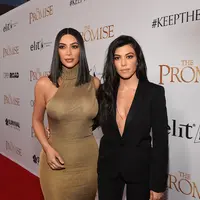 Meski demikian Kourtney Kardashian mengatakan bahwa definisi ibu yang baik bagi ia dan Kim Kardashian itu berbeda. (KEVORK DJANSEZIAN  GETTY IMAGES NORTH AMERICA  AFP)
