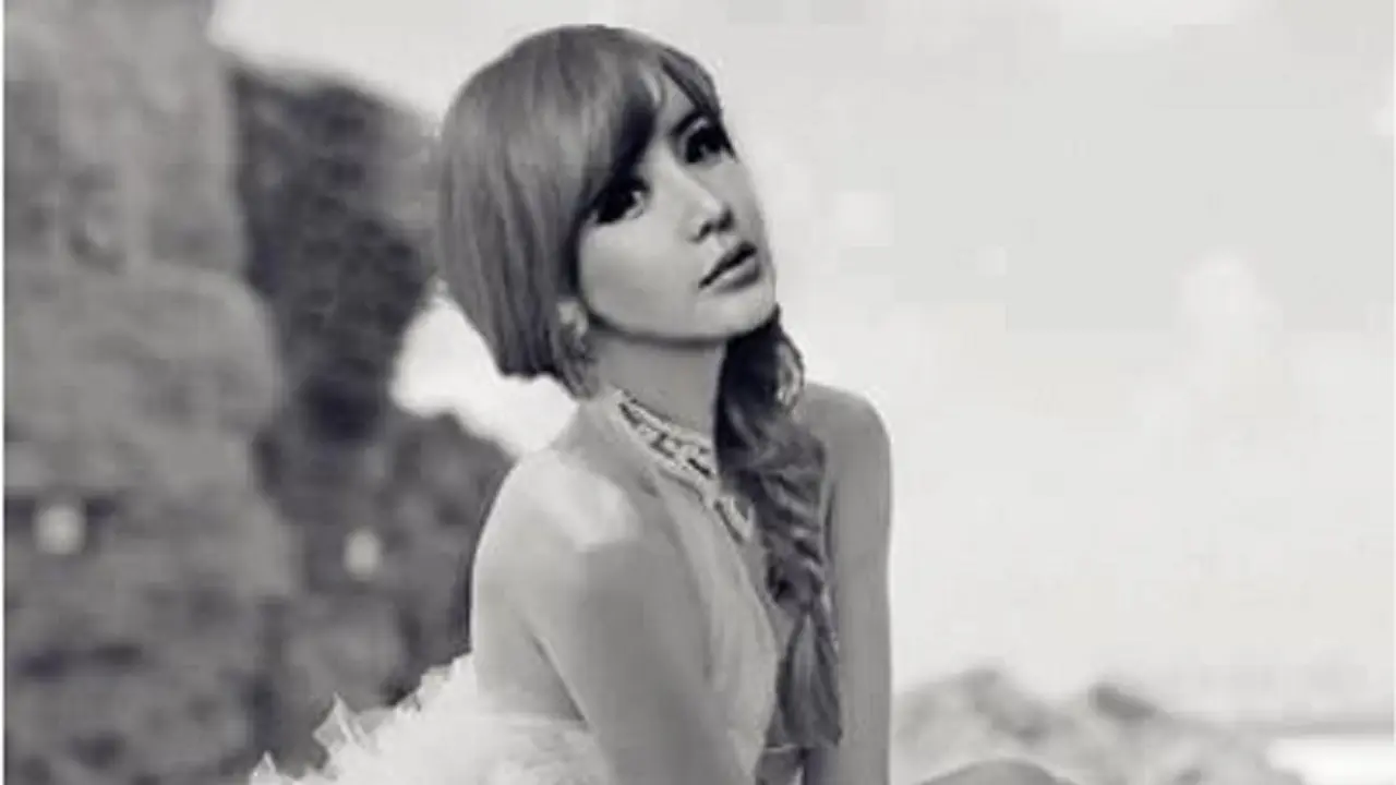Park Bom 2NE1 Kembali Eksis Setelah Hilang Ditelan Bumi
