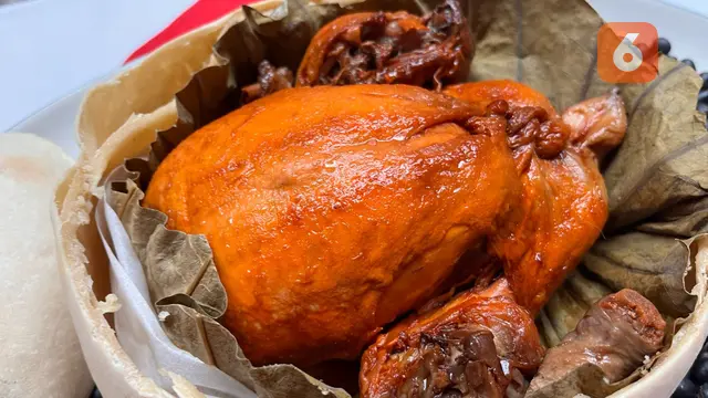 Menu Golden Eight Treasures Glutinous Rice Bread Chicken di Twelve Chinese Dining