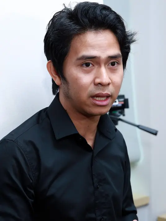 Kejadian tersebut tentu membuat Cakra Khan menjadi waspada. Apalagi, orangtuanya hendak melaksanakan ibadah haji tahun depan. (Deki Prayoga/Bintang.com)