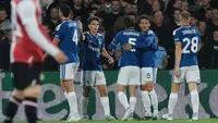Como Banyak Belajar dari Kekalahan di De Kuip