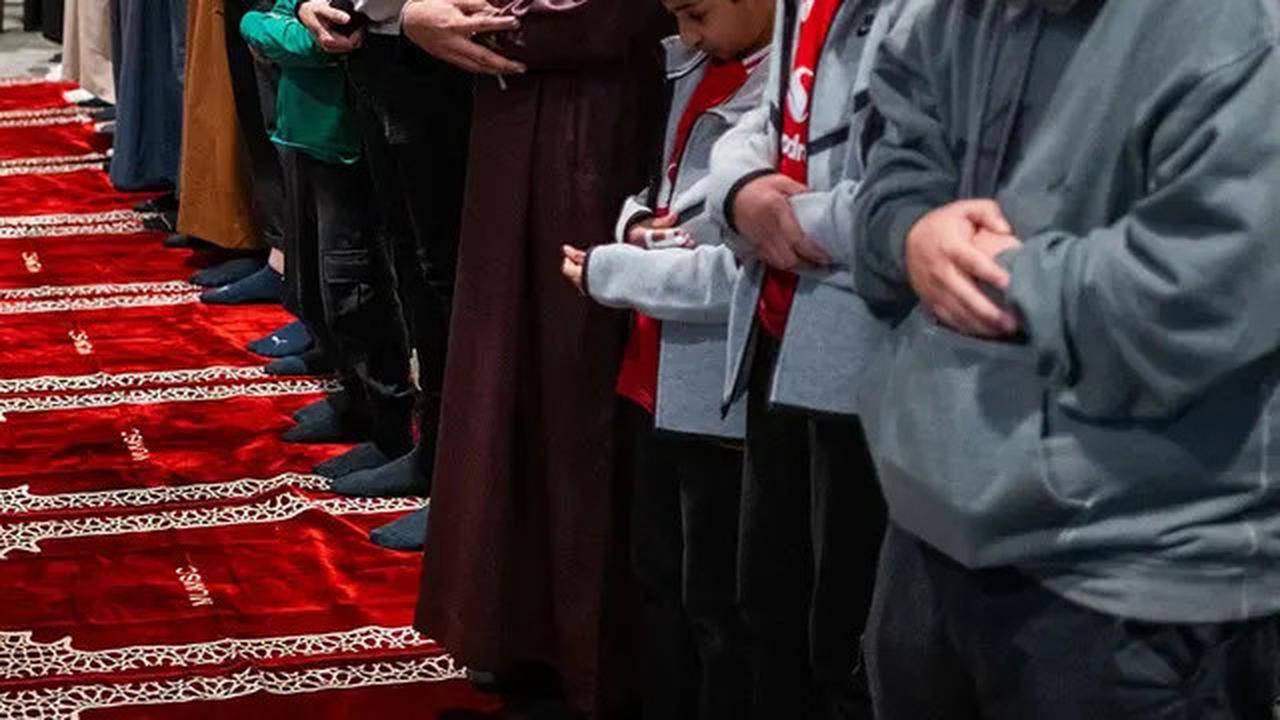 Terobosan Baru pada Ramadan Tahun Ini, MU Gelar Bubar dan Salat Tarawih di Old Trafford