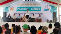 Agus Gumiwang Kartasasmita saat mengikuti kampanye pemenangan Prabowo-Gibran di Cirebon. Foto (Liputan6.com  / Panji Prayitno)