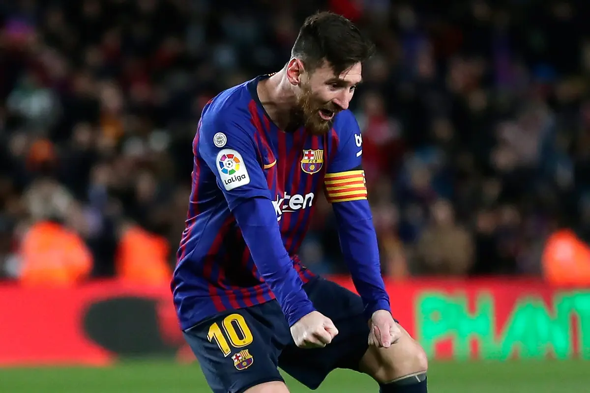2 Gol Messi Selamatkan Barcelona Kalah dari Valencia