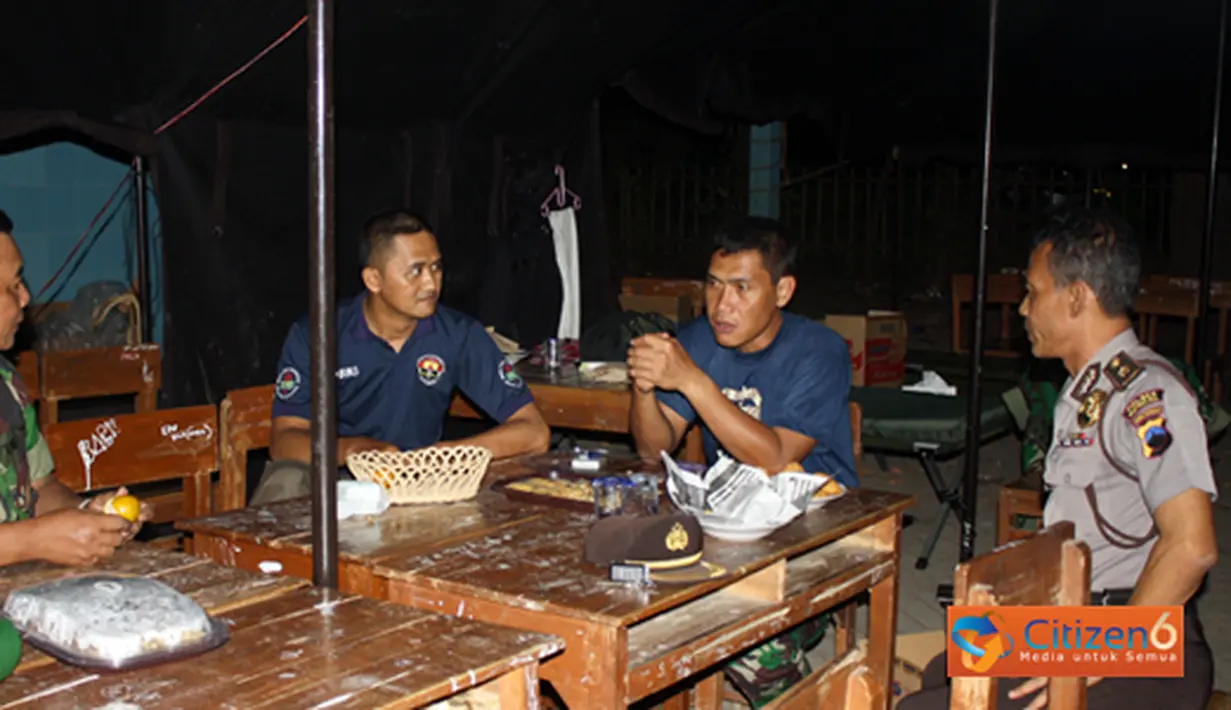 Polres Kendal bersama Kodim 0715/Kendal  mulai Minggu 10/9 menurunkan pasukannya ke Perbatasan dua desa tersebut, setelah terjadi bentrokan antar warga..

