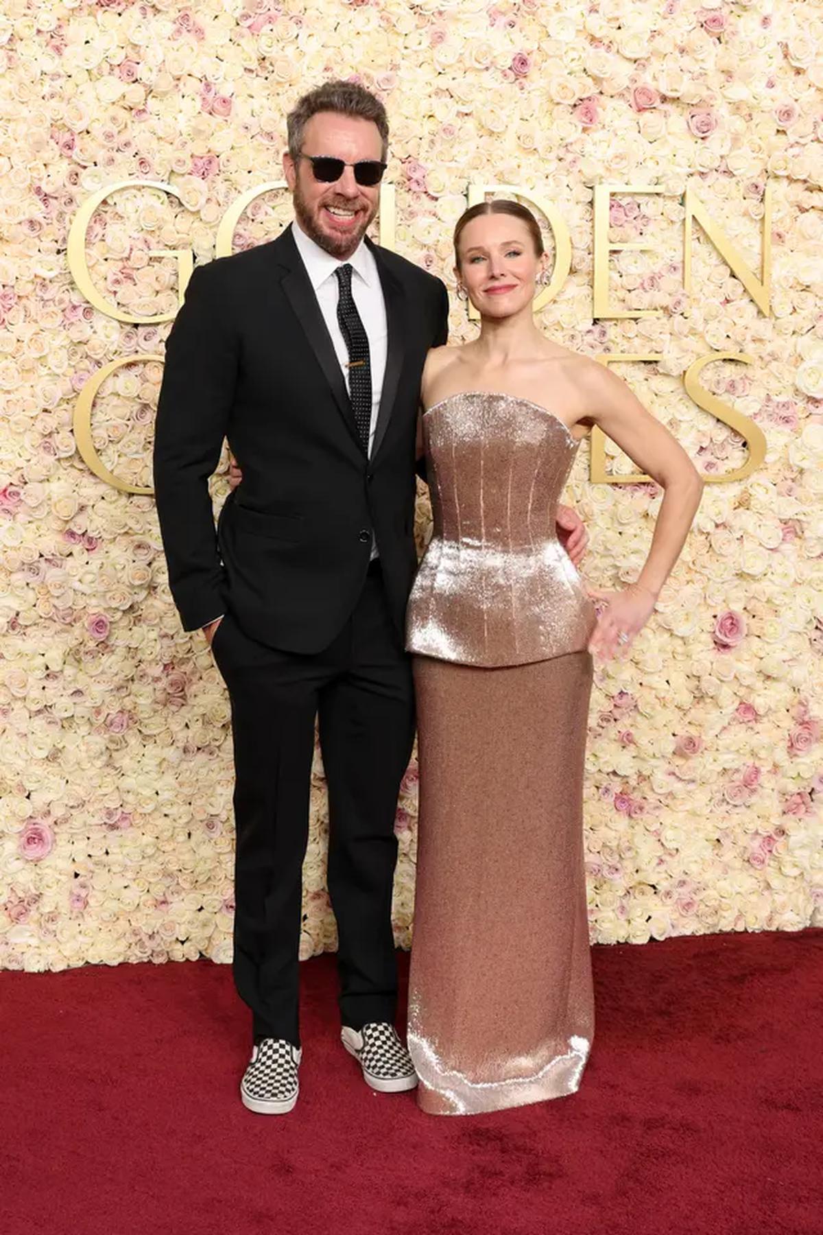 Dax Shepard dan Kristen Bell menghadiri Golden Globes ke-82 di The Beverly Hilton pada 5 Januari 2025 di Beverly Hills, California, Amerika Serikat. (Amy Sussman/Getty Images/AFP)