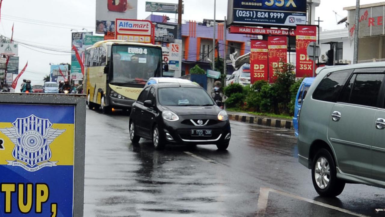 Siang Ini, Polisi Berlakukan One Way dari Puncak Bogor ke Jakarta