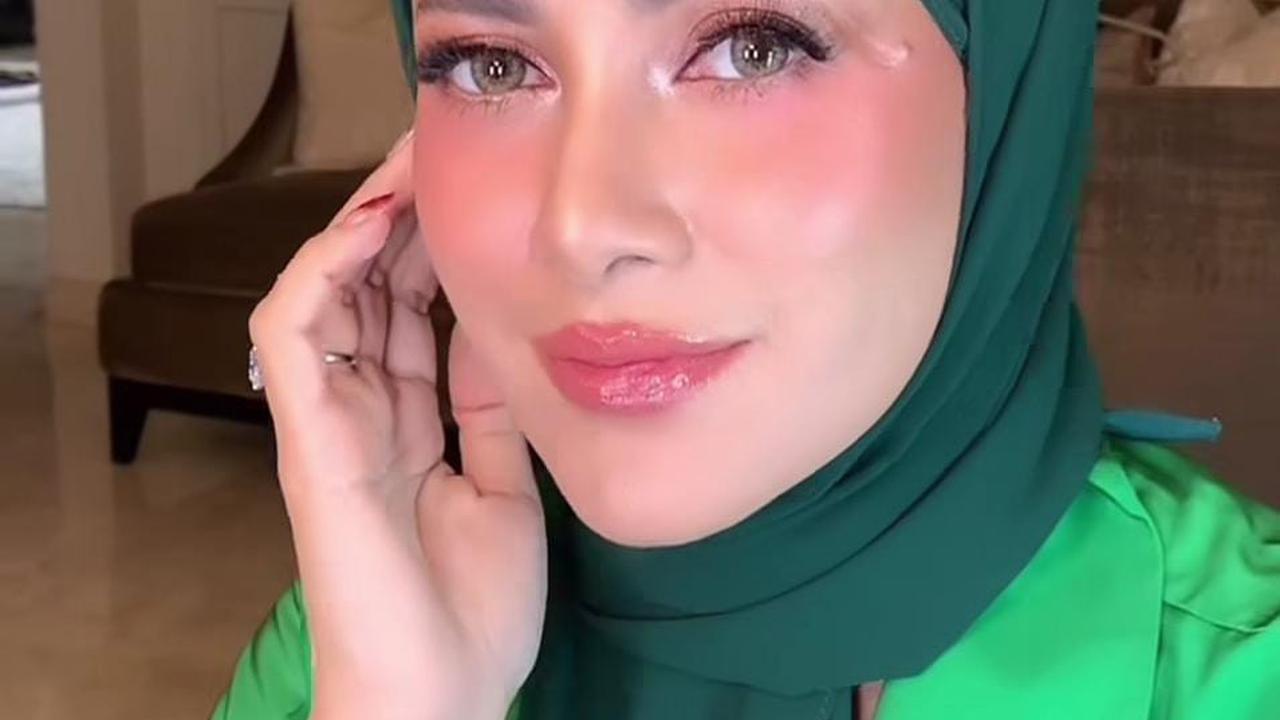 Model Hijab Olla Ramlan, Inspirasi Penampilan Elegan di Hari Raya Lebaran Idul Fitri 2025