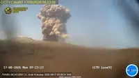 Anak Krakatau Delapan Kali Erupsi Saat 17 Agustus
