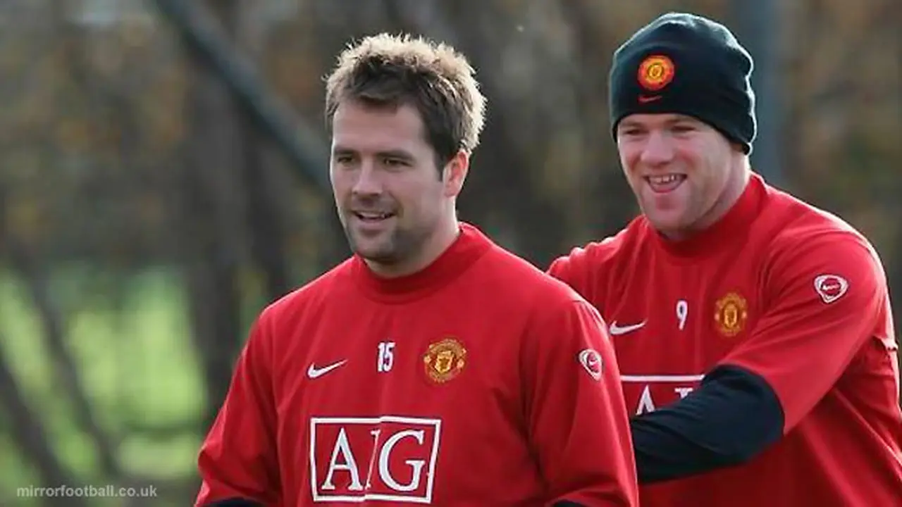 wayne-rooney-owen-130710b.jpg