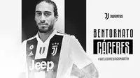 Juventus mendatangkan Martin Caceres untuk menambah kedalaman di lini belakang. (Twitter Juventus)