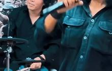 Saat Atiek CB Bernyanyi Bawakan Lagu 'Kau Dimana' drummernya Once Mekel, Netizen Sebut Bayarannya Mahal